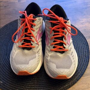 Brooks Launch 6 Women’s Grey/Black/Purple
